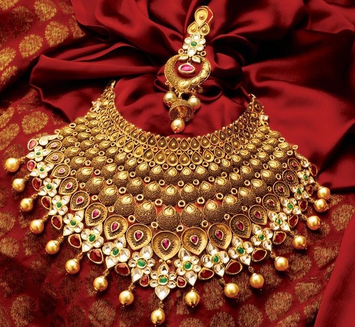 Bridal Asymmetrical Necklaces
South Indian Jewellery