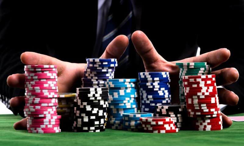 How To Play Poker Free And Win Real Money Online?