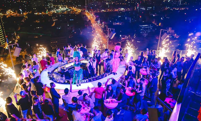 places to visit goa in night